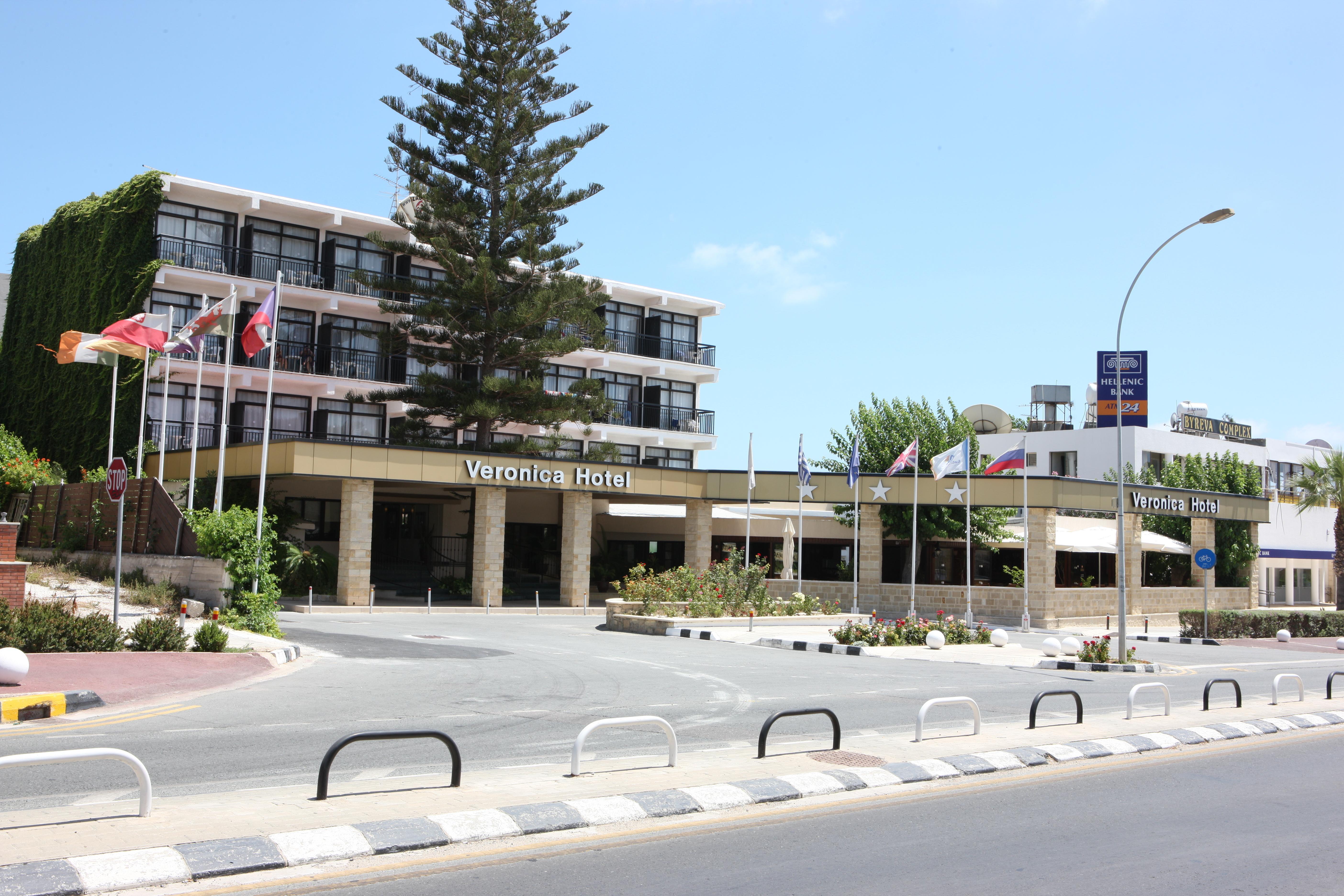 Veronica Hotel Paphos ภายนอก รูปภาพ